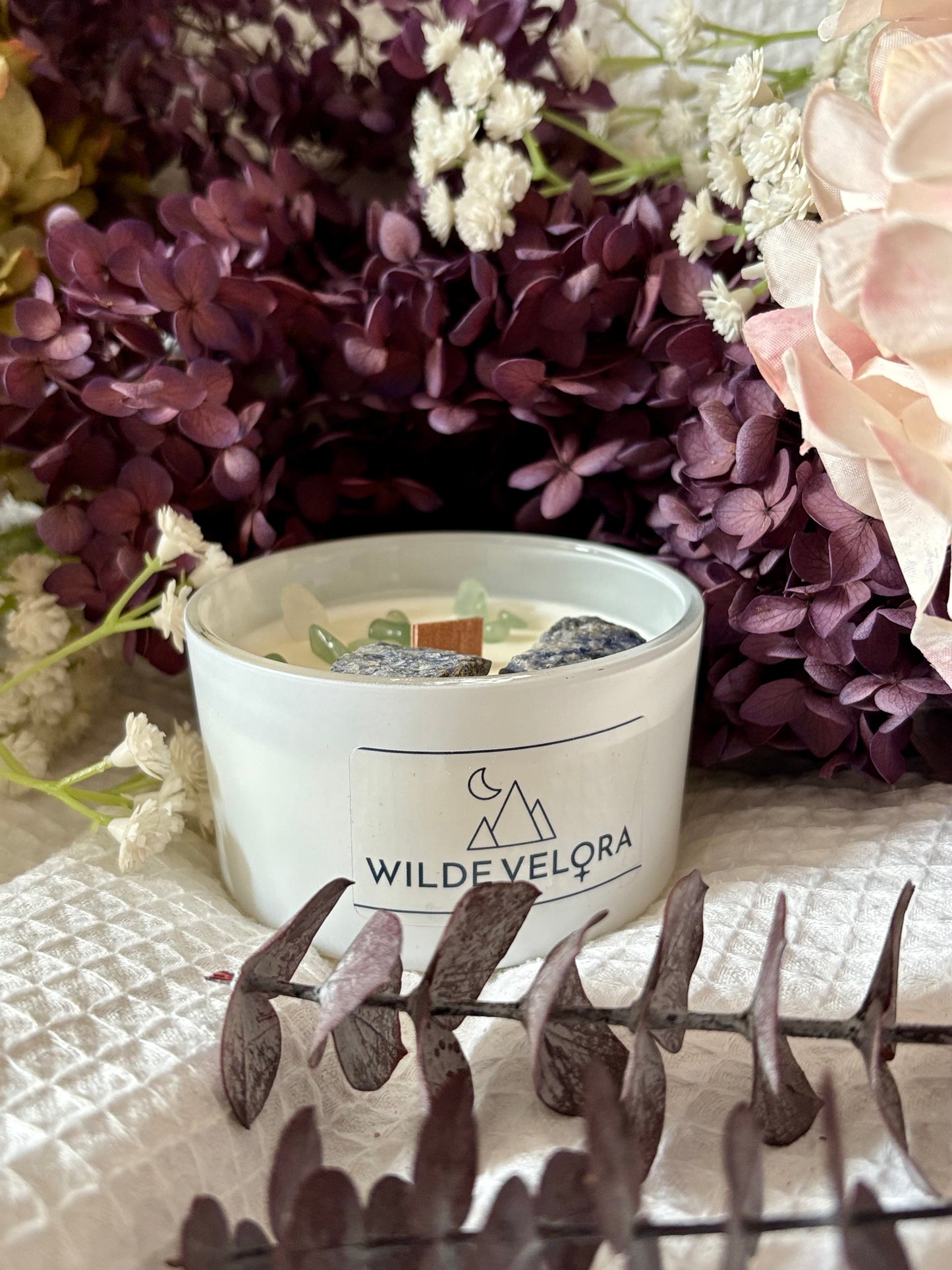Mint & Cassis Candle Infused With Sodalite & Jade.