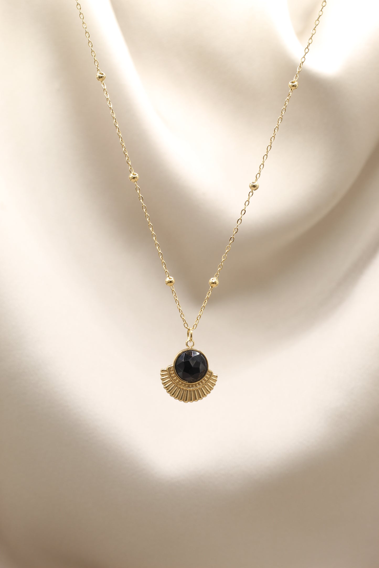 Obsidian fan necklace