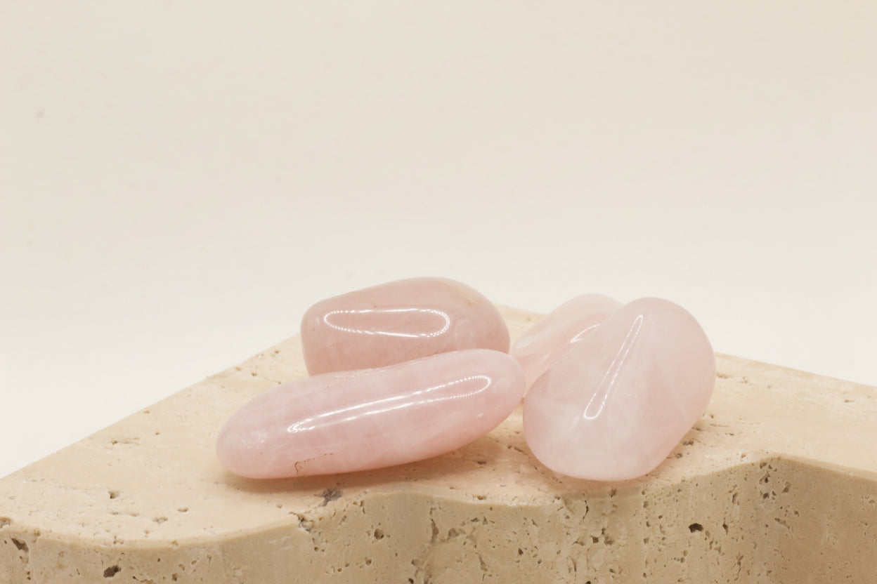 Love & emotional healing | Rose Quartz Tumblestone