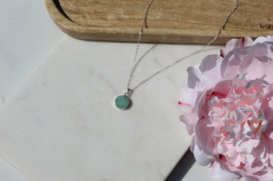 Silver green jade circle stone pendant necklace