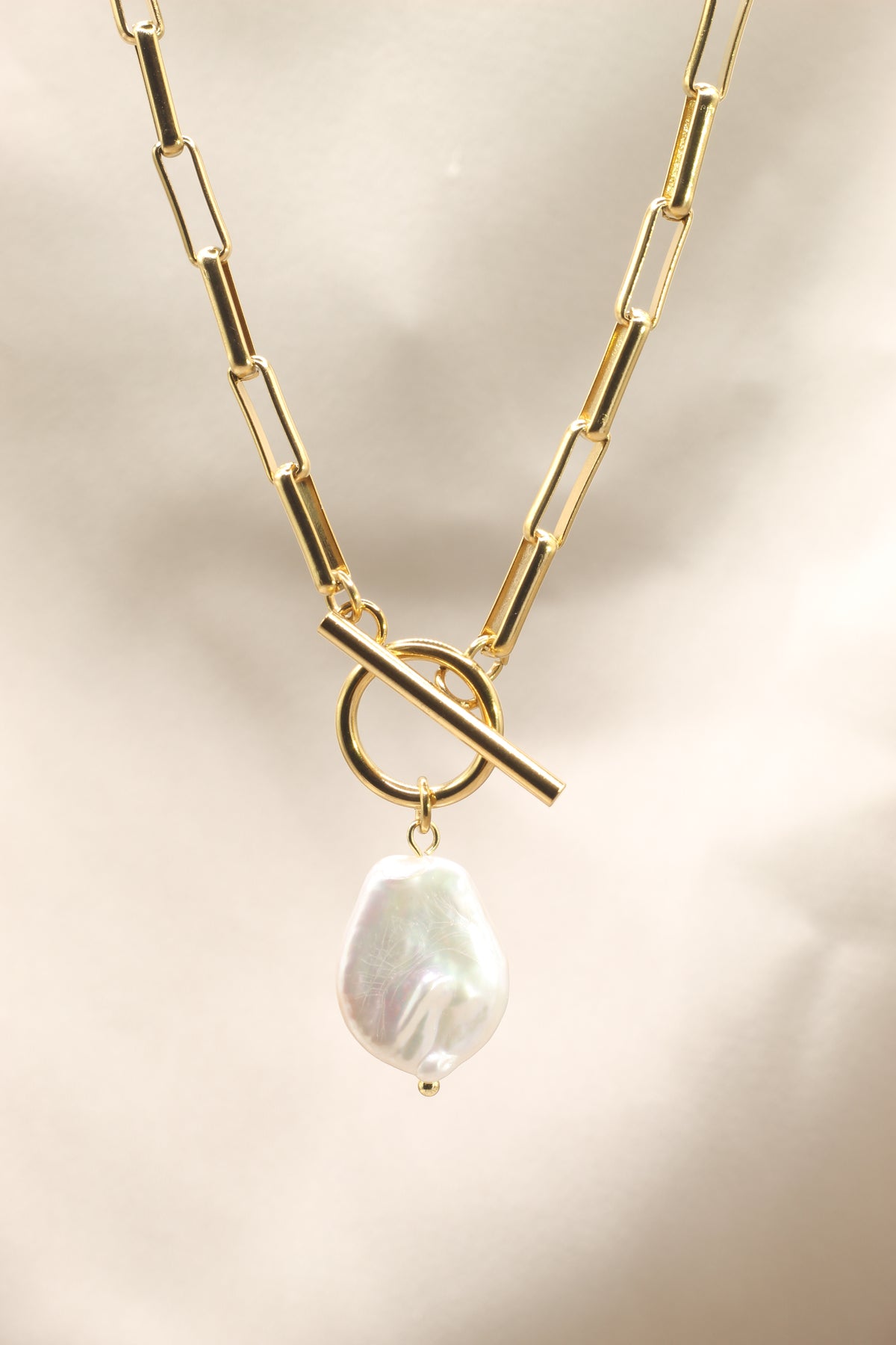 Harmonize | Mother of Pearl Tbar Necklace