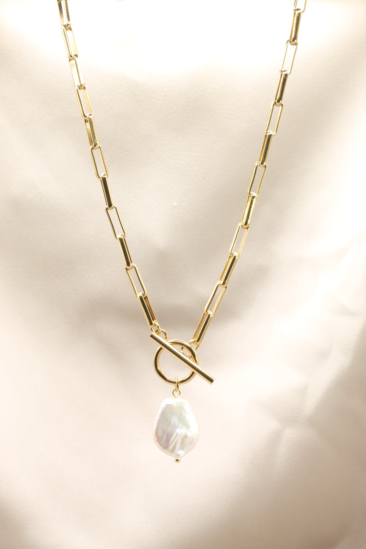Harmonize | Mother of Pearl Tbar Necklace